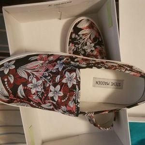 Steve Madden Davis-F Red Multi